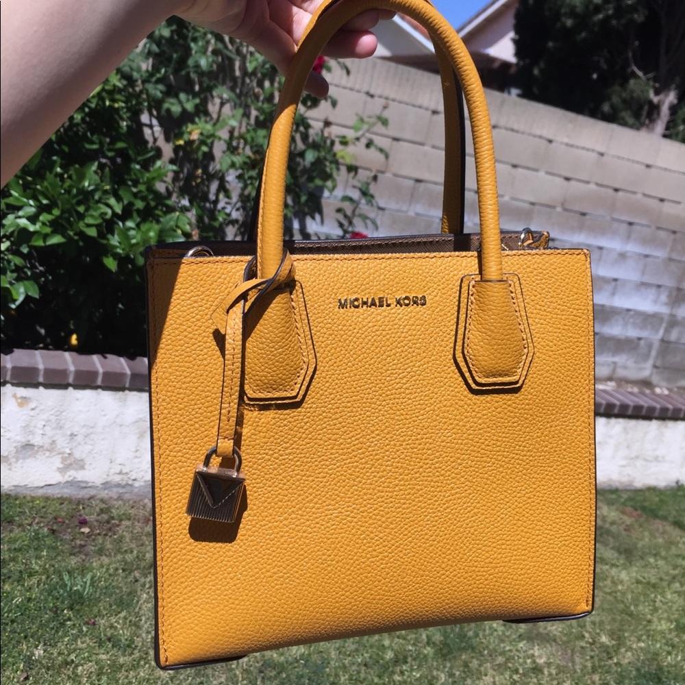 Michael Kors Mini Mercer Handbag